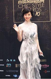 赵雅芝的丝袜林,赵雅芝演绎经典时尚传奇