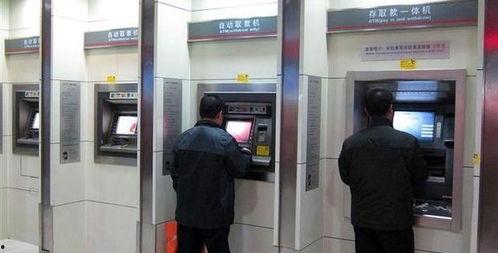 取款机视频,揭秘ATM机前的金融故事