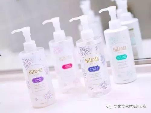 日本卸妆乳,深层清洁，呵护肌肤的秘密武器