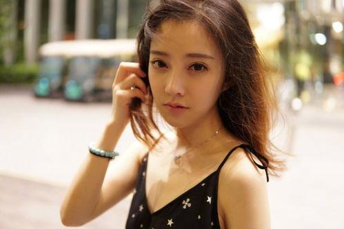 巨乳莉在线播放,揭秘网络直播的诱惑与风险