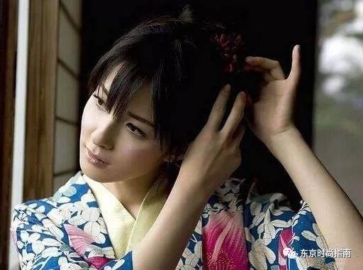 日本美女与男子